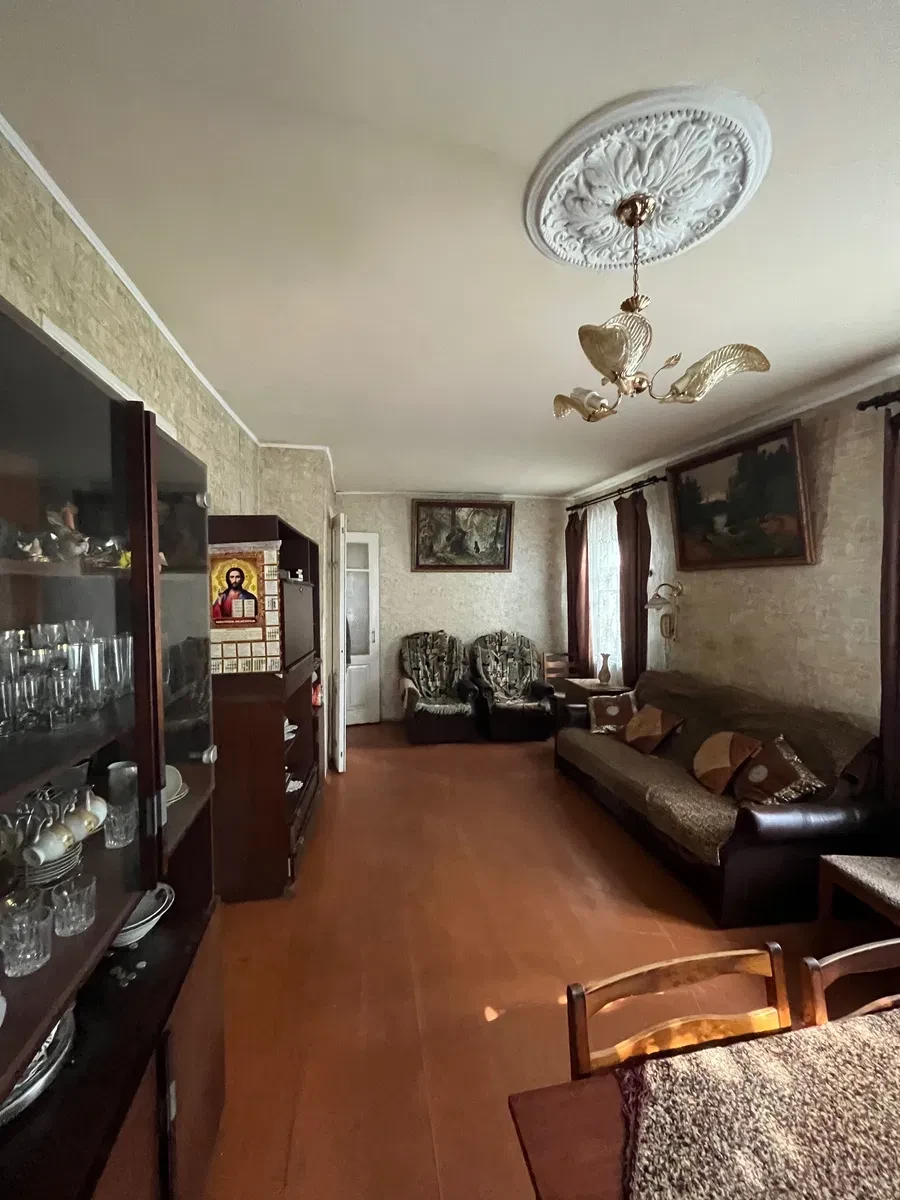 Будинок, Боярка: гараж, яблука й горіхи - фото 1