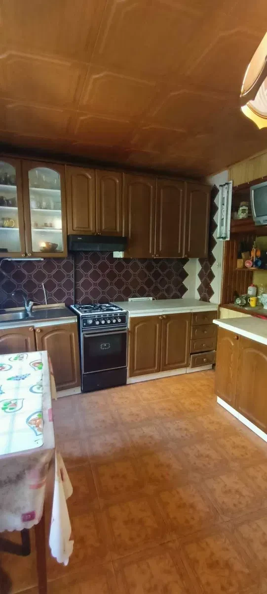 Будинок, Київський: можна з дітьми, АГВ