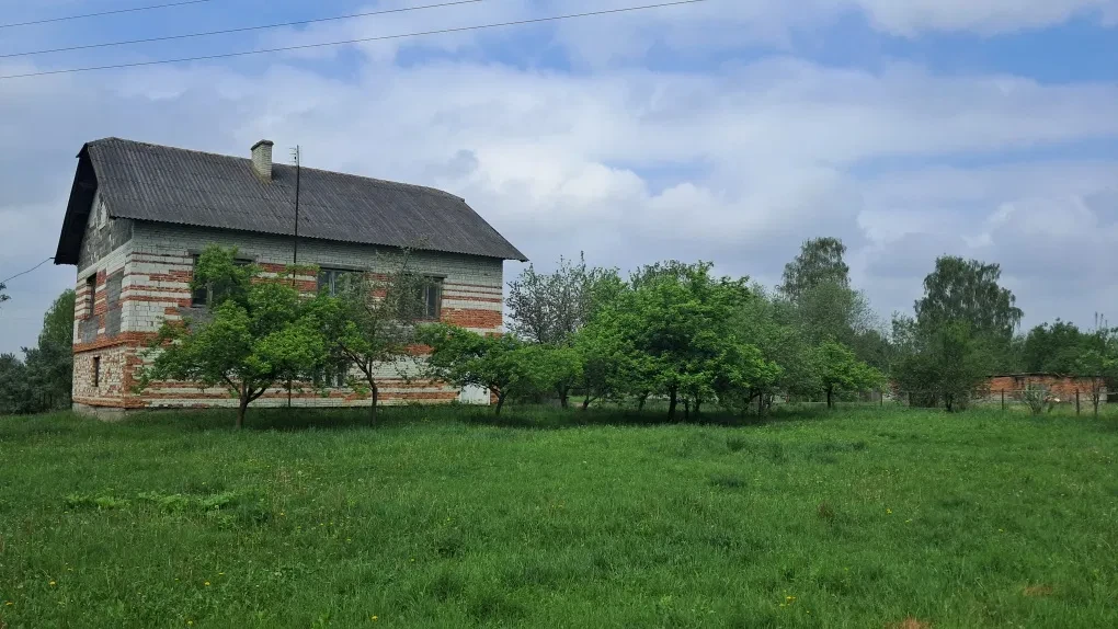 Будинок, Меденичі: 15 соток, цегляні стіни - фото 1