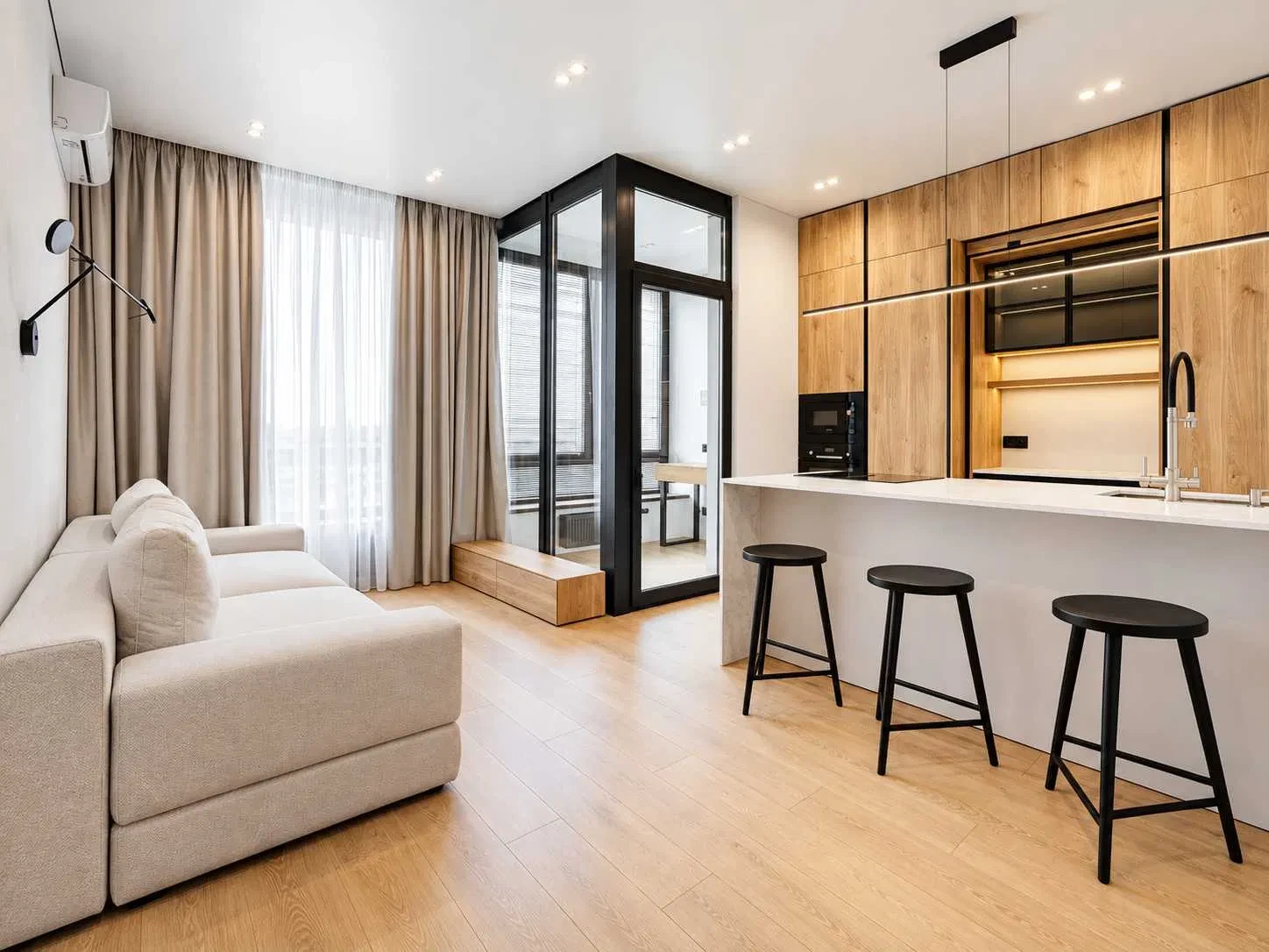 1-кімнатна квартира у ЖК Unit Home: авторський ремонт, підземний паркінг