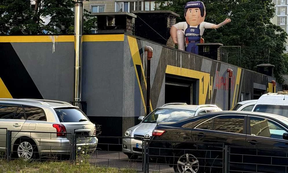 1-кімнатна квартира, Дарницький: біля метро Позняки, дві засклені лоджії - фото 3