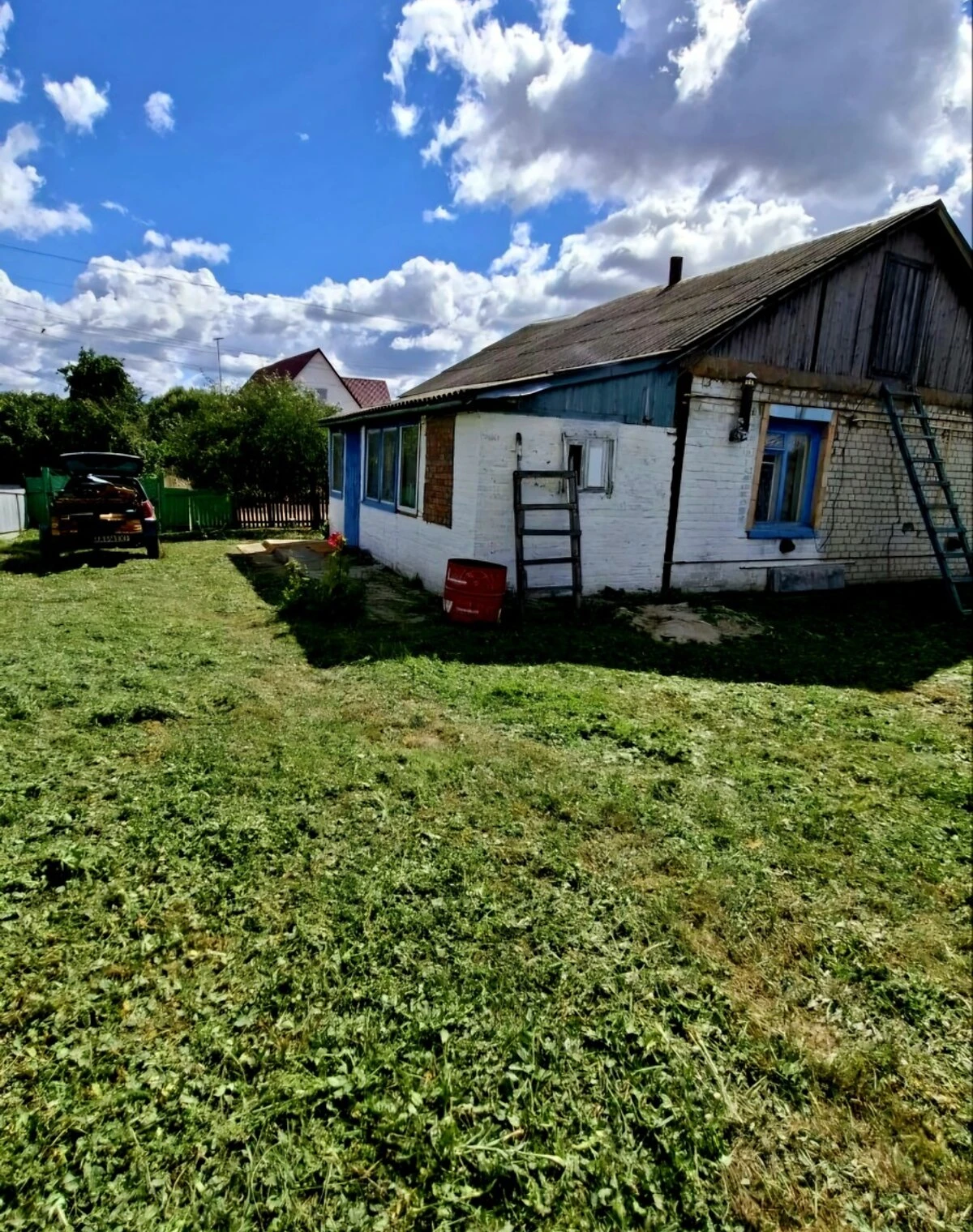 Будинок, Білки: 37 соток, свердловина, газове і пічне опалення - фото 3
