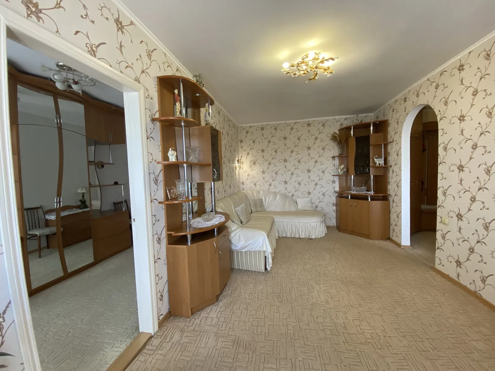 2-кімнатна квартира, центр: євроремонт, два кондиціонери, балкон - фото 2
