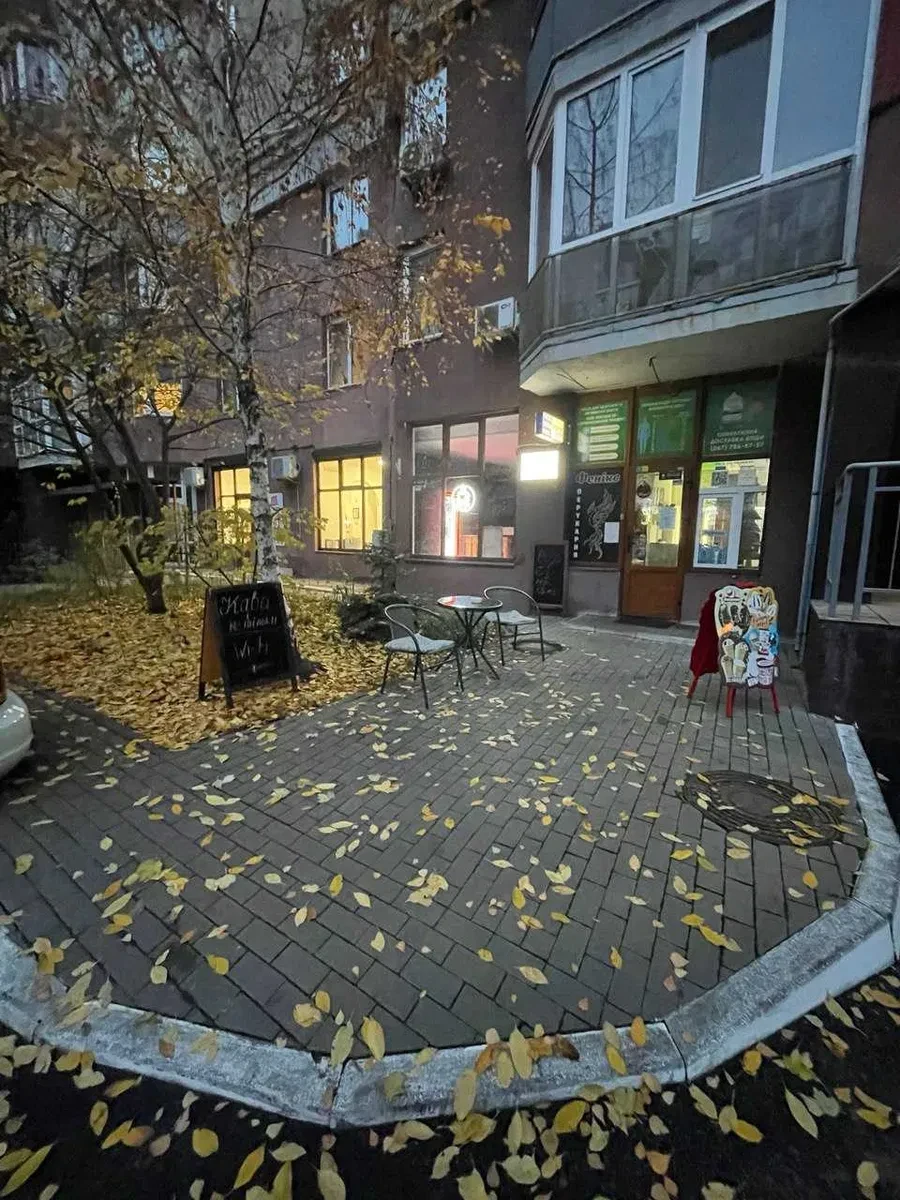 Торгове приміщення, Солом'янський: фасадне, з ремонтом, фото 2