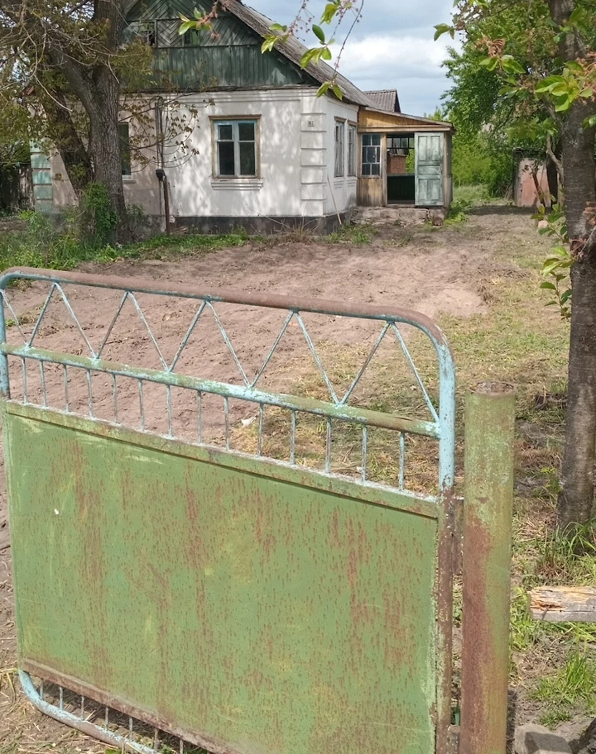 Часть дома, Черняхов: летняя кухня, погреб, колодец - фото 1