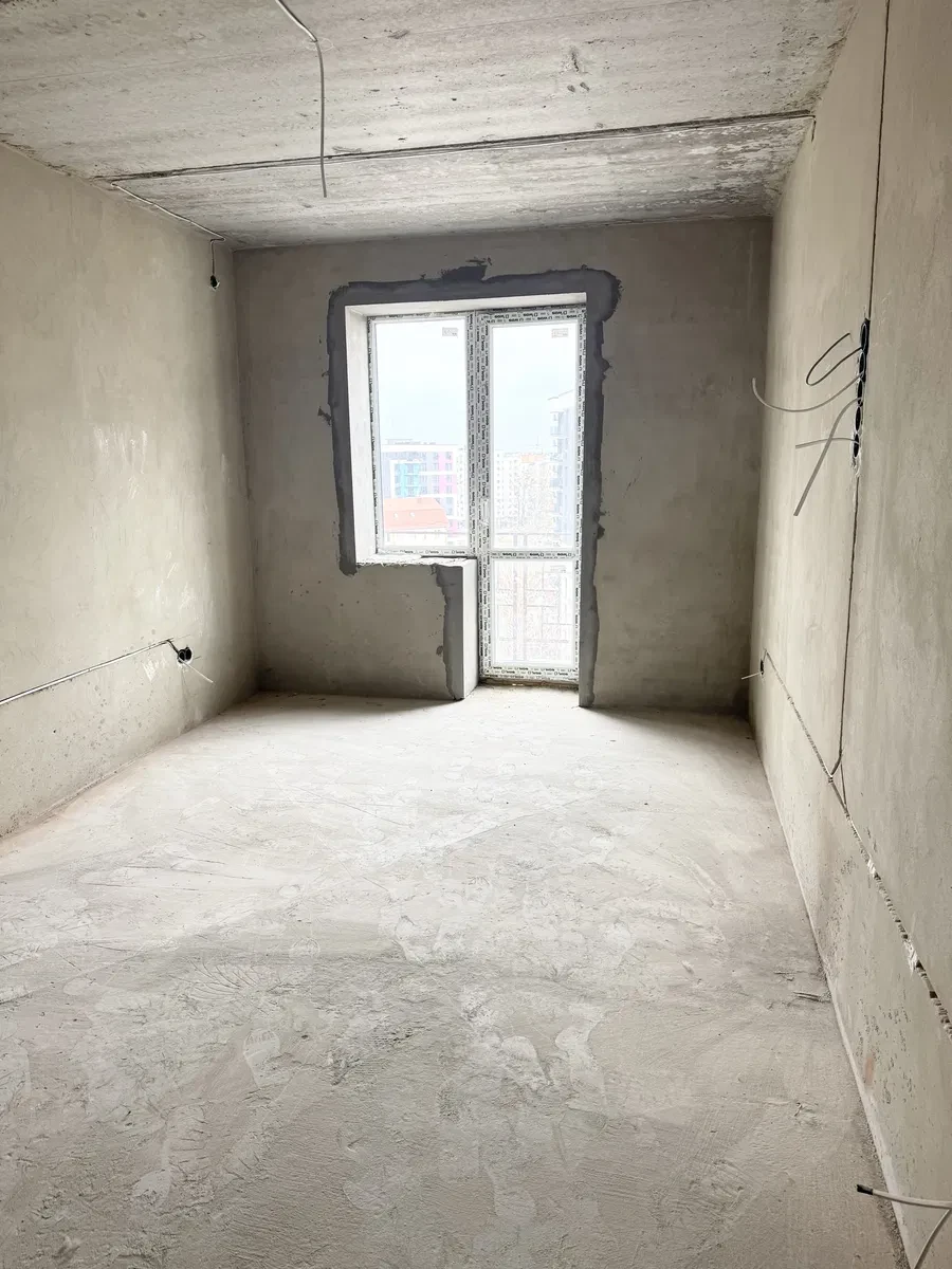 2-комнатная квартира в ЖК Фемелі плаза: в центре, вид из окна, фото 3