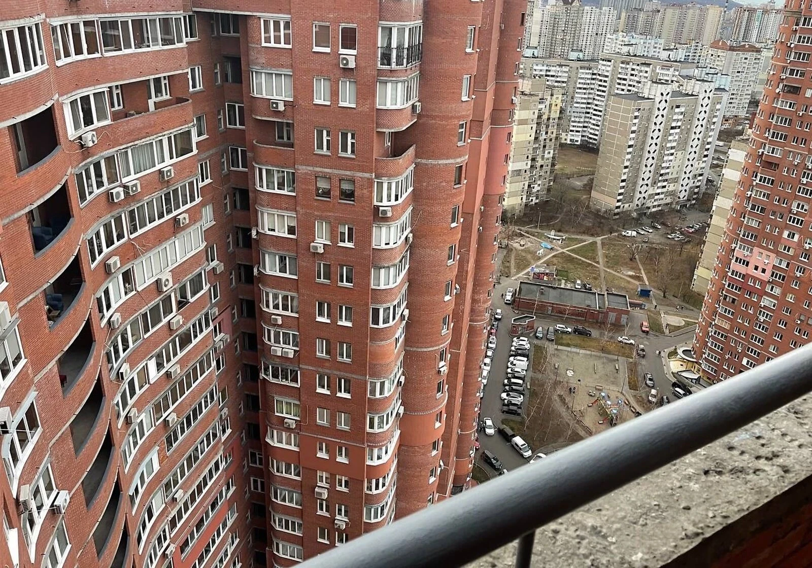 Пентхаус, Киев: многоуровневый, резервное питание, метро Позняки - фото 1