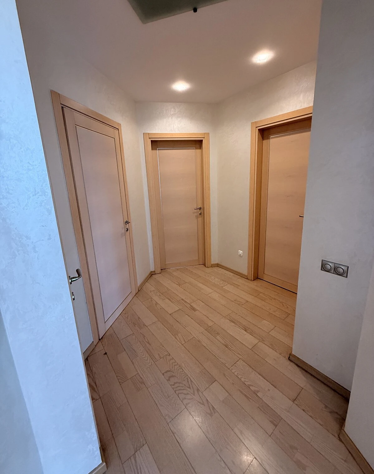 4-кімнатна квартира, Парк Л.Глоби: дизайнерський ремонт, резервне живлення, фото 4