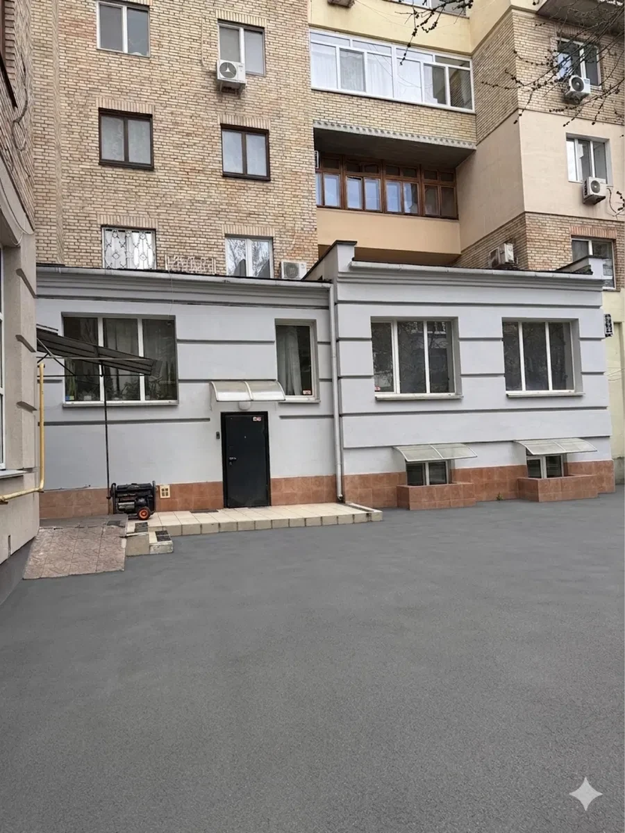 Приміщення, Подільський: 5 хвилин до метро Тараса Шевченка, 2 рівні - фото 1