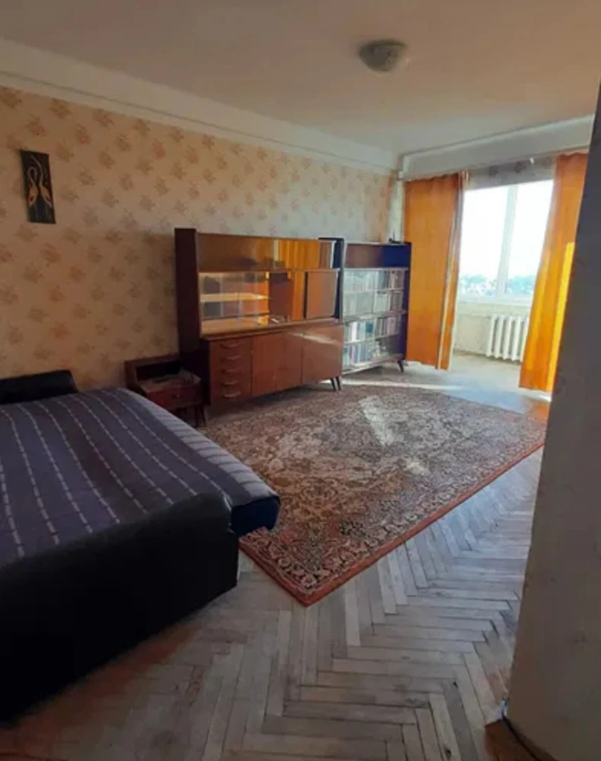 2-комнатная квартира, Киев: кухня 9 м², кирпичные стены - фото 2