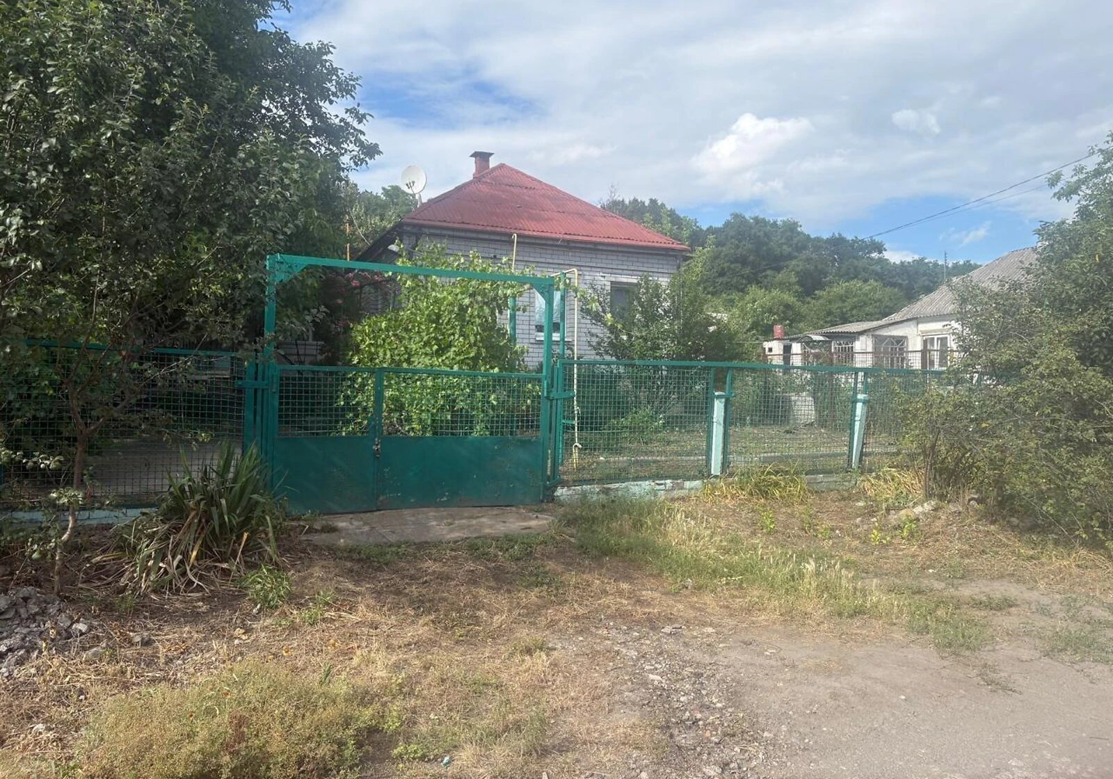 Будинок, Сад: веранда, 14 соток, 2 спальні