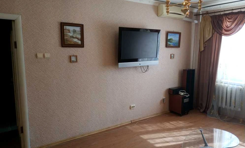 1-комнатная квартира, Деснянский: лоджия 4 м², можно с котом - фото 1