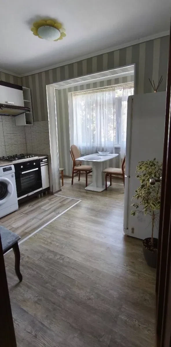 1-кімнатна квартира, Центр: перероблене планування, косметичний ремонт - фото 2