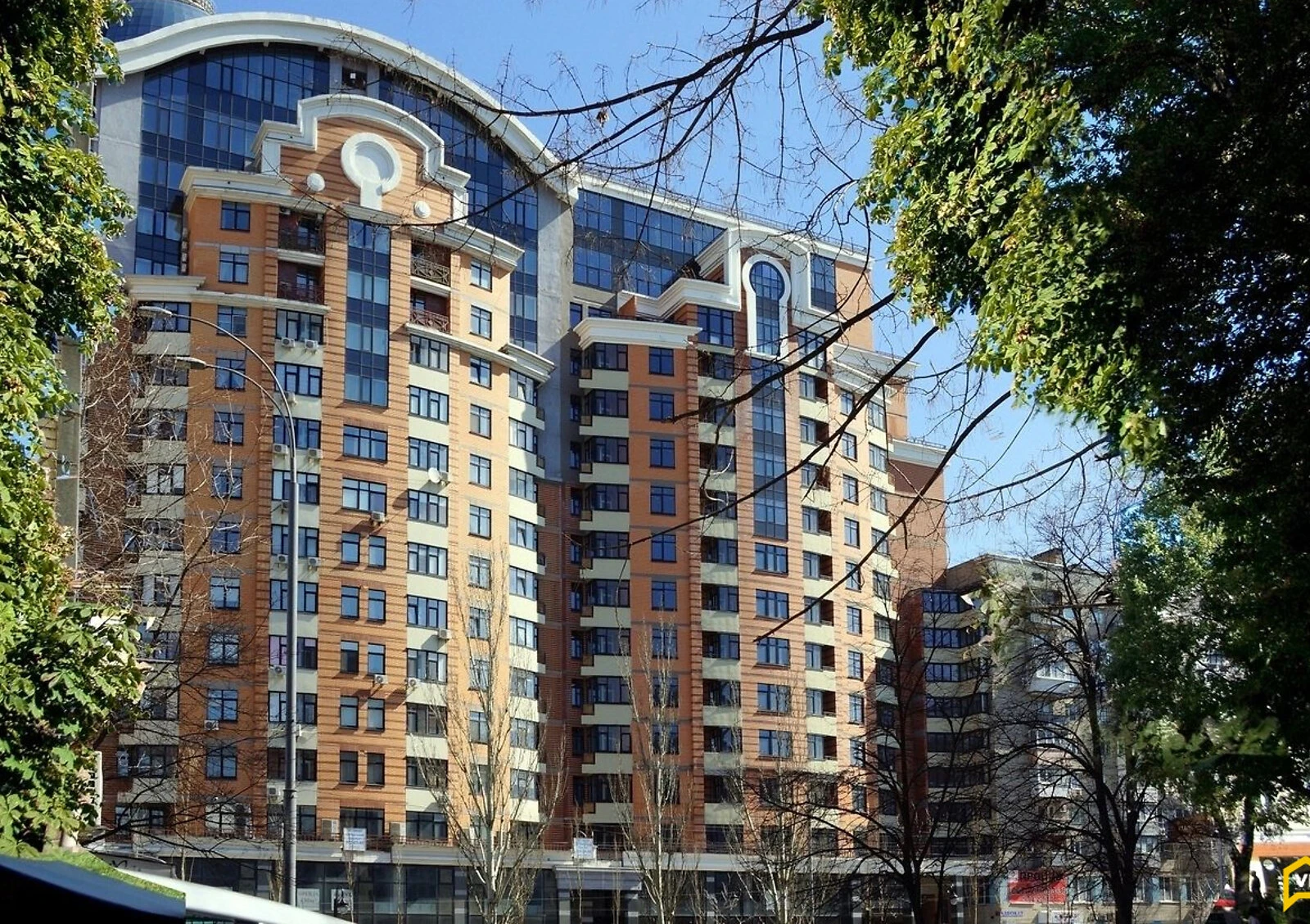 Офіс, Печерськ: дизайнерський ремонт, фасадне приміщення, тераса - фото 3