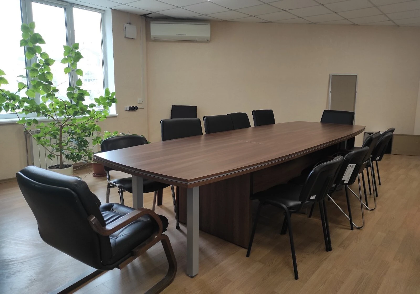 Офіс, Дарницький: фасадне, вільне планування, торг можливий - фото 3