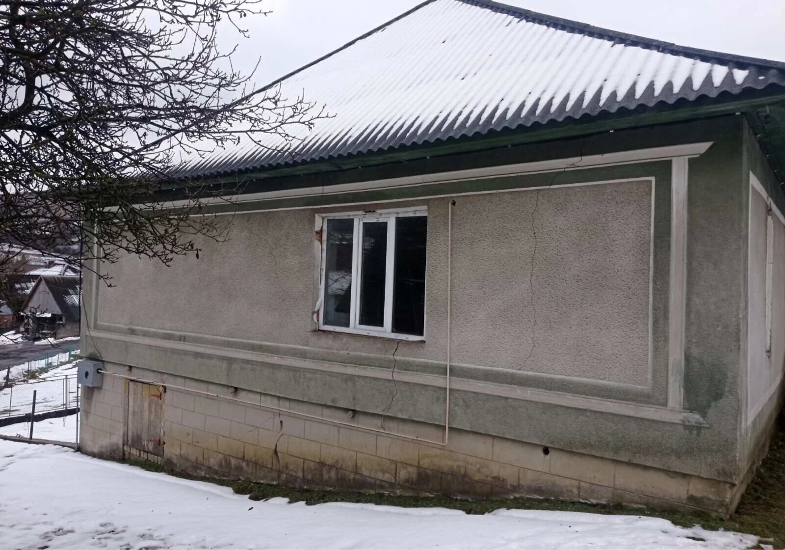 Дача, Нижні Ворота: криниця, сад, господарські будівлі - фото 2