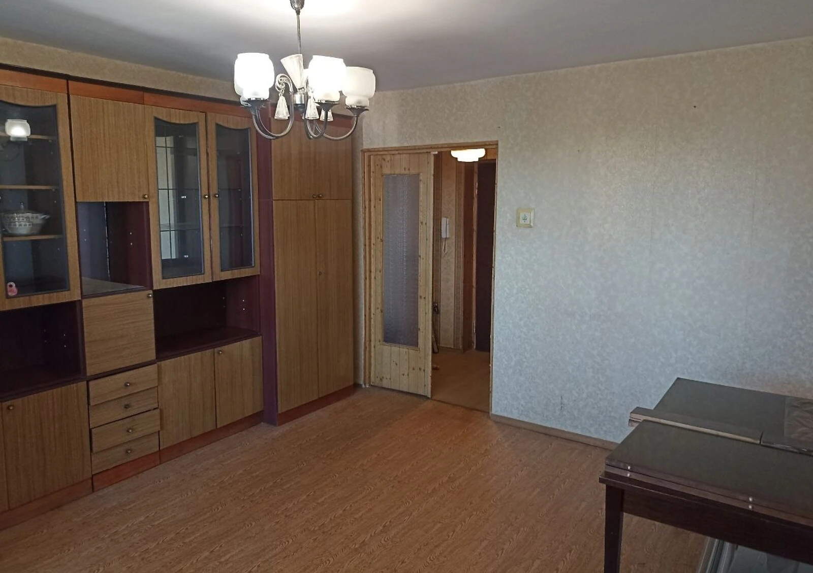 3-комнатная квартира, Автозаводский: без ремонта, кирпичные стены