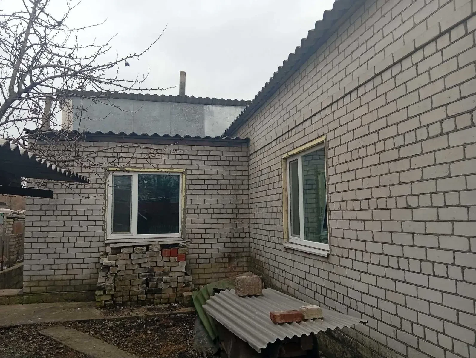Дом, Магдалиновка: сад и огород у пруда, печное отопление, фото 2