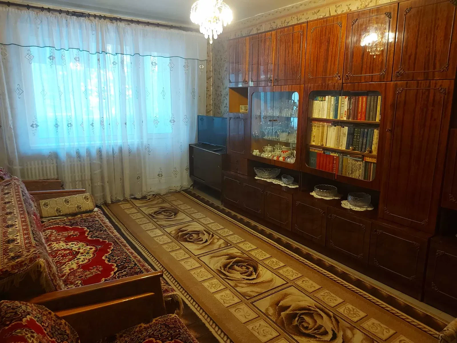 3-кімнатна квартира, центр Кривого Рогу: газова колонка, Є-відновлення - фото 2
