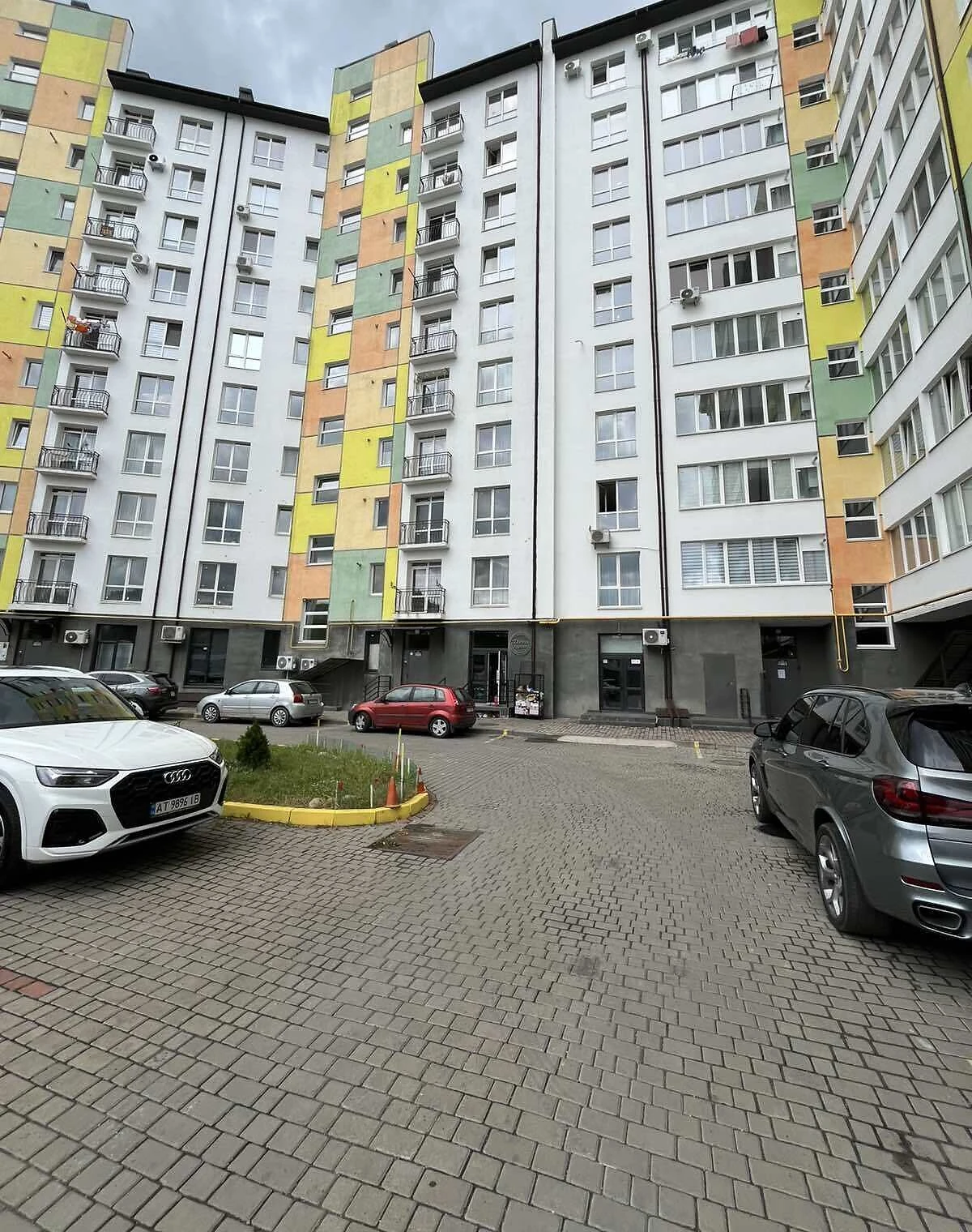2-кімнатна квартира, Пасічна: чорнова штукатурка, новий фонд, торг - фото 2