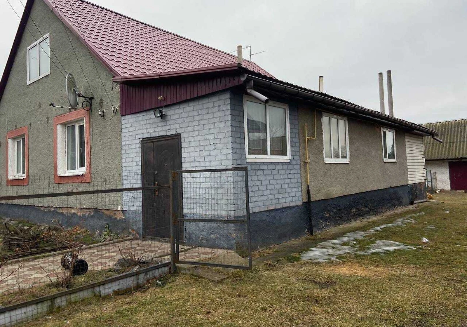 Дом, Мрин: участок 41 сотка, веранда, беседка - фото 2