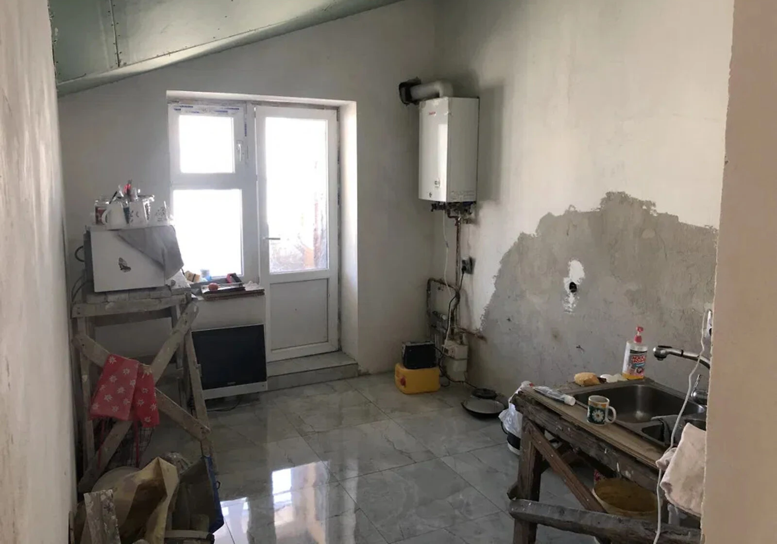 2-кімнатна квартира, Дружба: кухня 16 м², можливий торг - фото 1