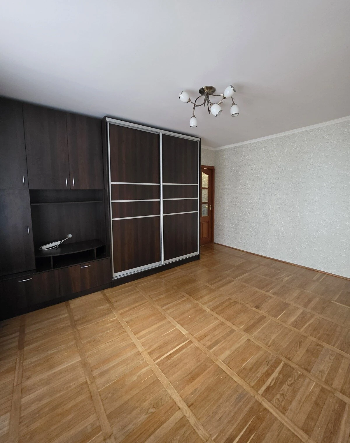 3-кімнатна квартира, 40 мікрорайон: торг, косметичний ремонт, фото 2