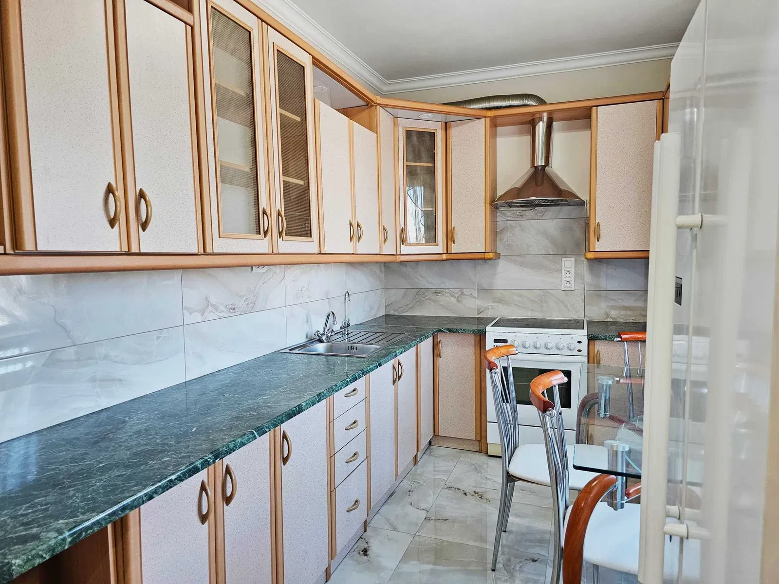 3-кімнатна квартира, Дарницький: вода й опалення без світла - фото 4