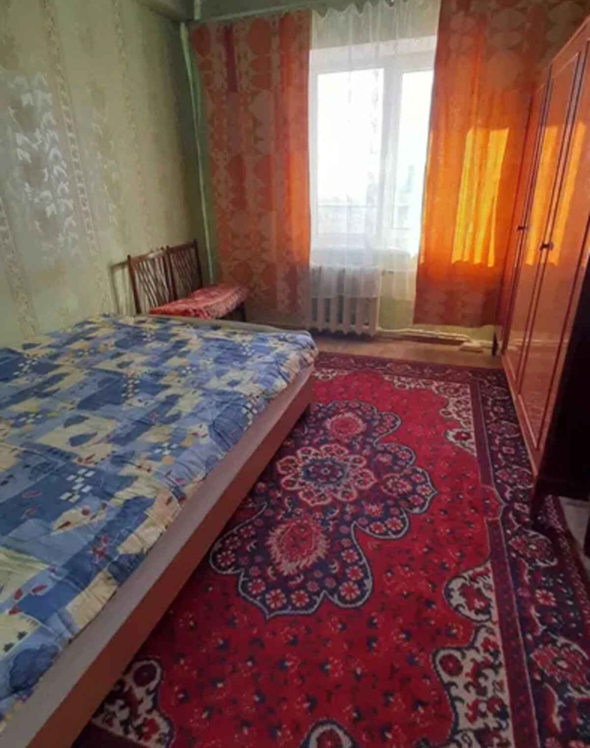 2-комнатная квартира, Киев: кухня 9 м², кирпичные стены - фото 3