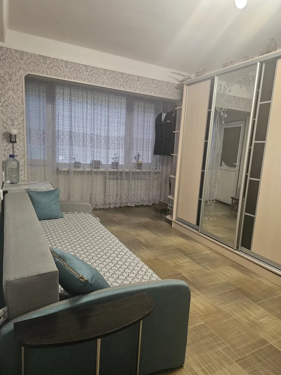 1-комнатная квартира, Святошинский: транспорт до метро Академгородок, фото 2
