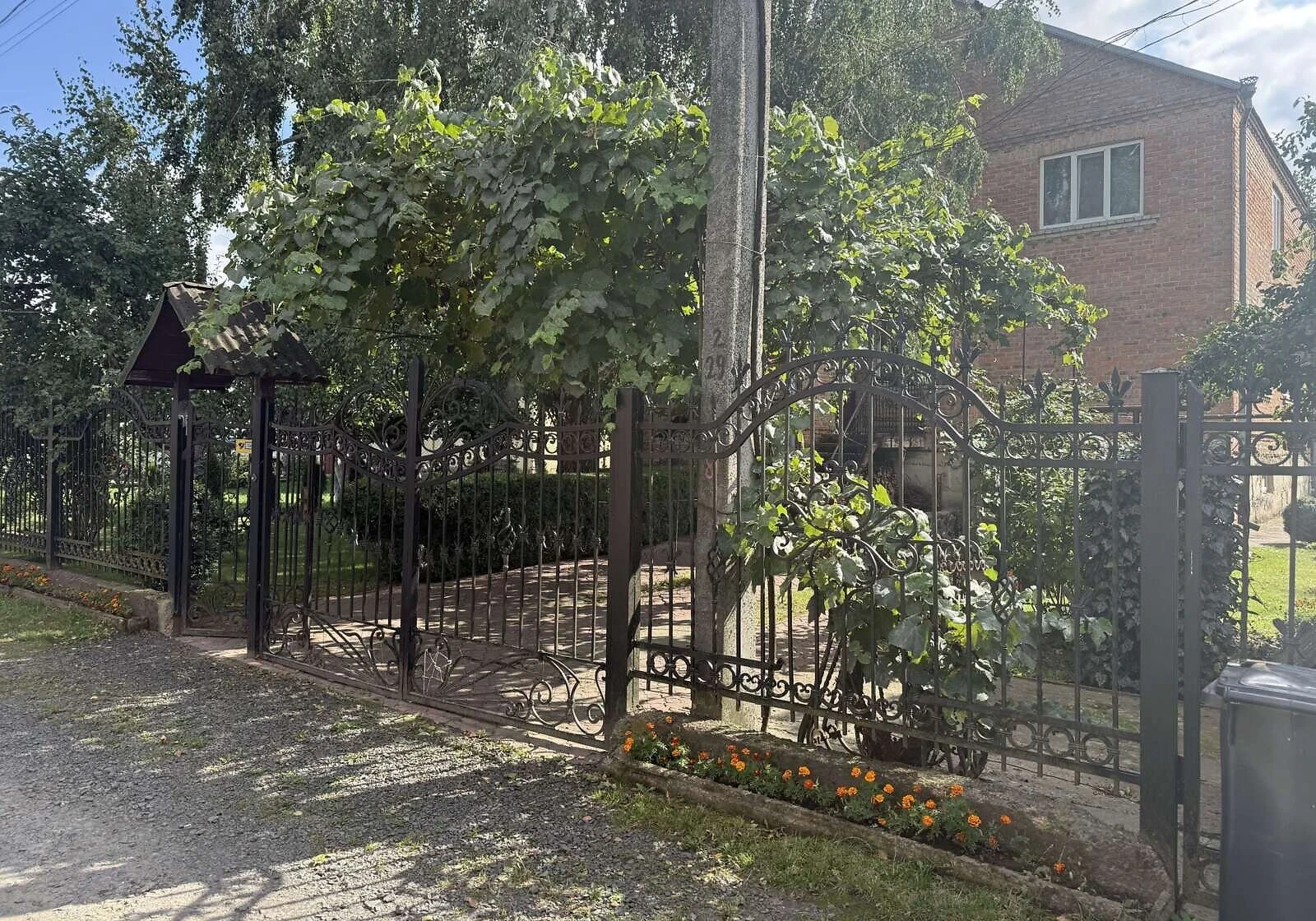 Дом, Луцк: 3 спальни, гараж с подвалом, терраса, фото 3