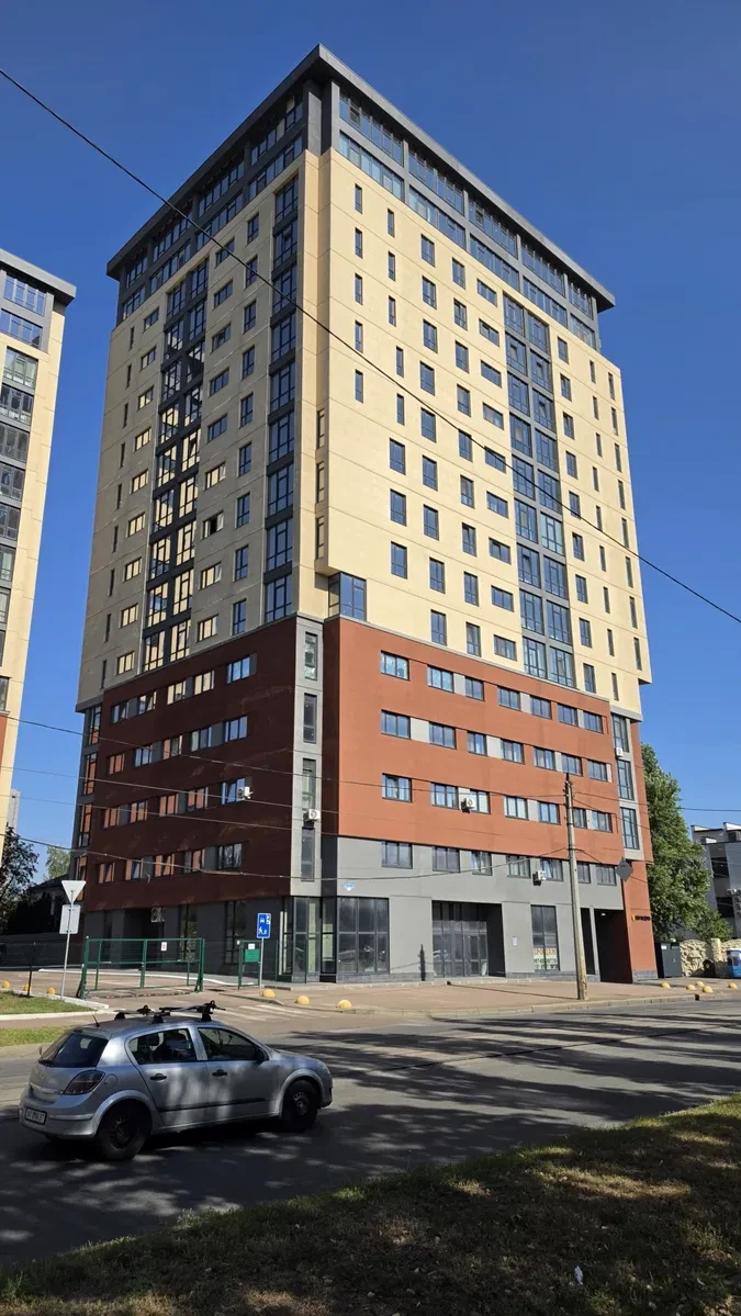 2-кімнатна квартира у ЖК Кристал: без ремонту, підземний паркінг - фото 1