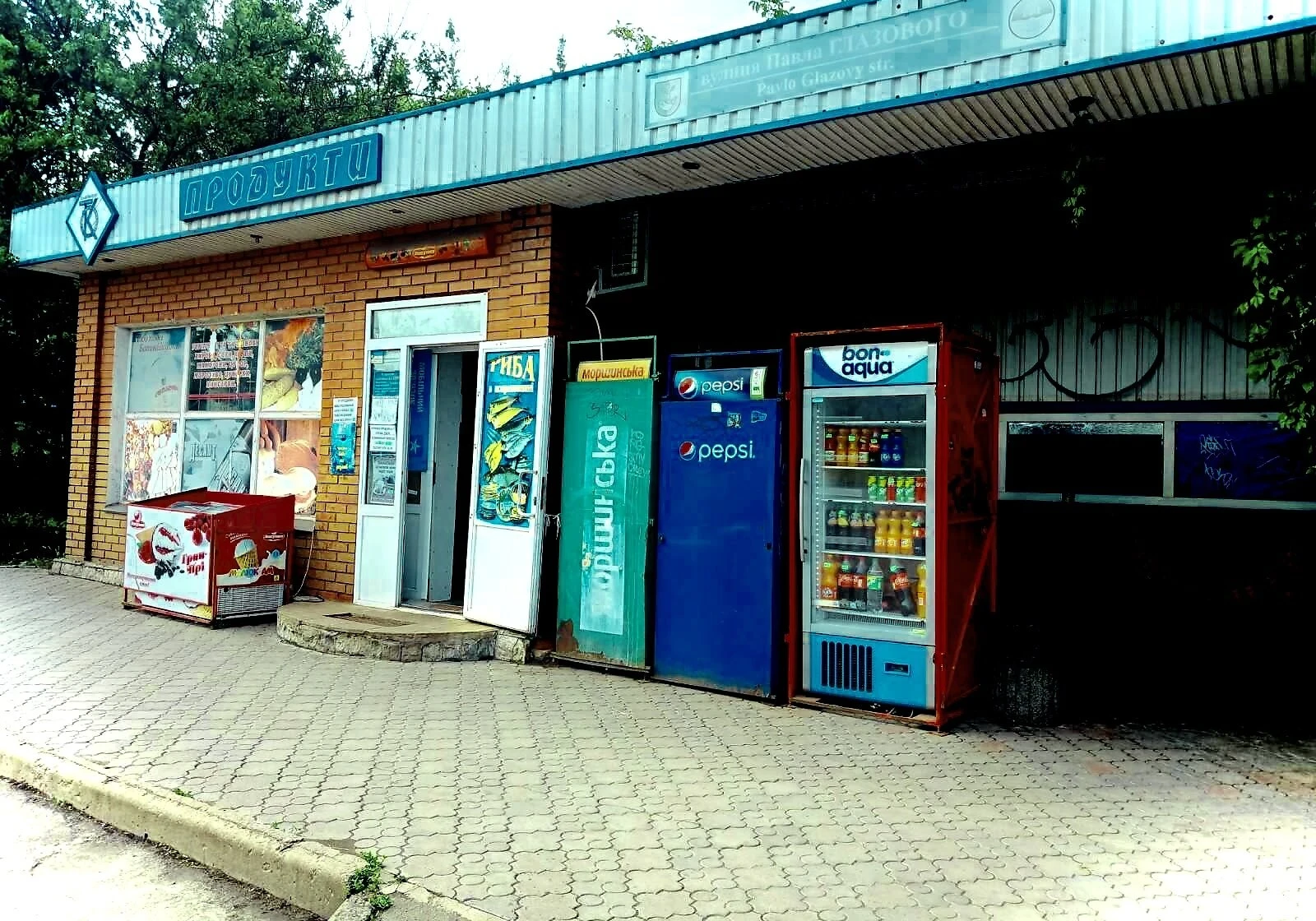 Приміщення, Саксаганський: під магазин, відкрита стоянка