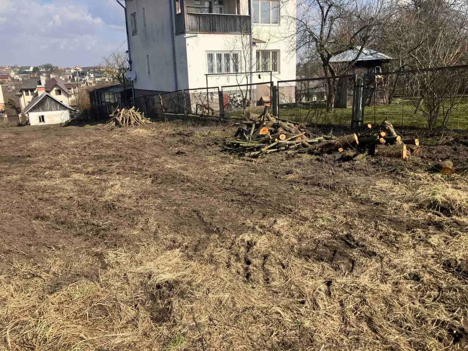 Участок 15.40 соток, Нагоряны: 20 кВт, выход на две дороги
