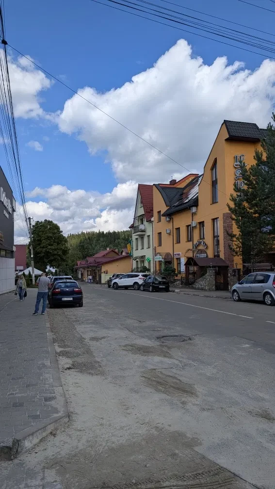 Приміщення, Східниця: фасадне, харчування з обладнанням, сонячні панелі - фото 3