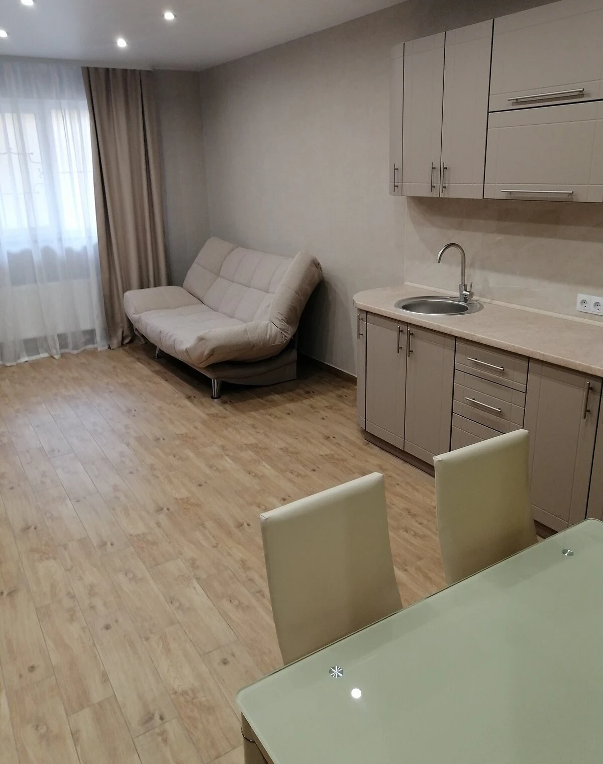 3-кімнатна квартира, Луцьк: кухня-студія, євроремонт - фото 3