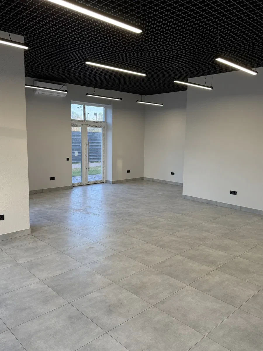 Приміщення, Калинівка: фасадне, тераси 24 м², автономний генератор, фото 5