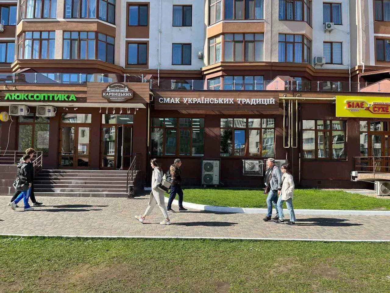 Магазин у ЖК Львівський: фасадне приміщення, з ремонтом, фото 3