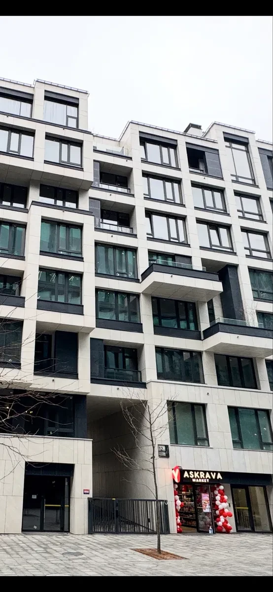 Паркомісце у ЖК Unit.home: 2-й рівень, куточок на випадок тривоги - фото 1