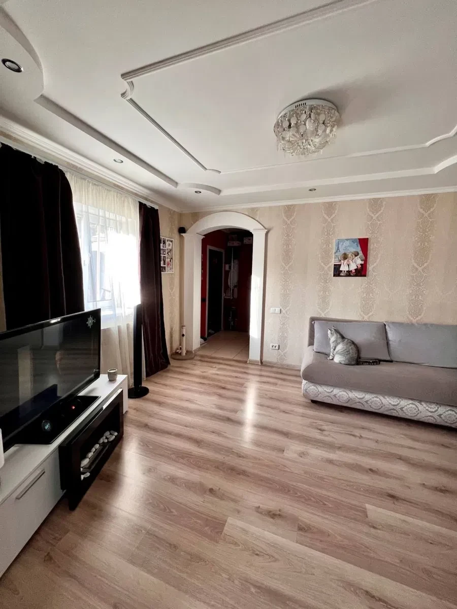 Будинок, Вільнянськ: світло є завжди, ділянка 3.50 соток
