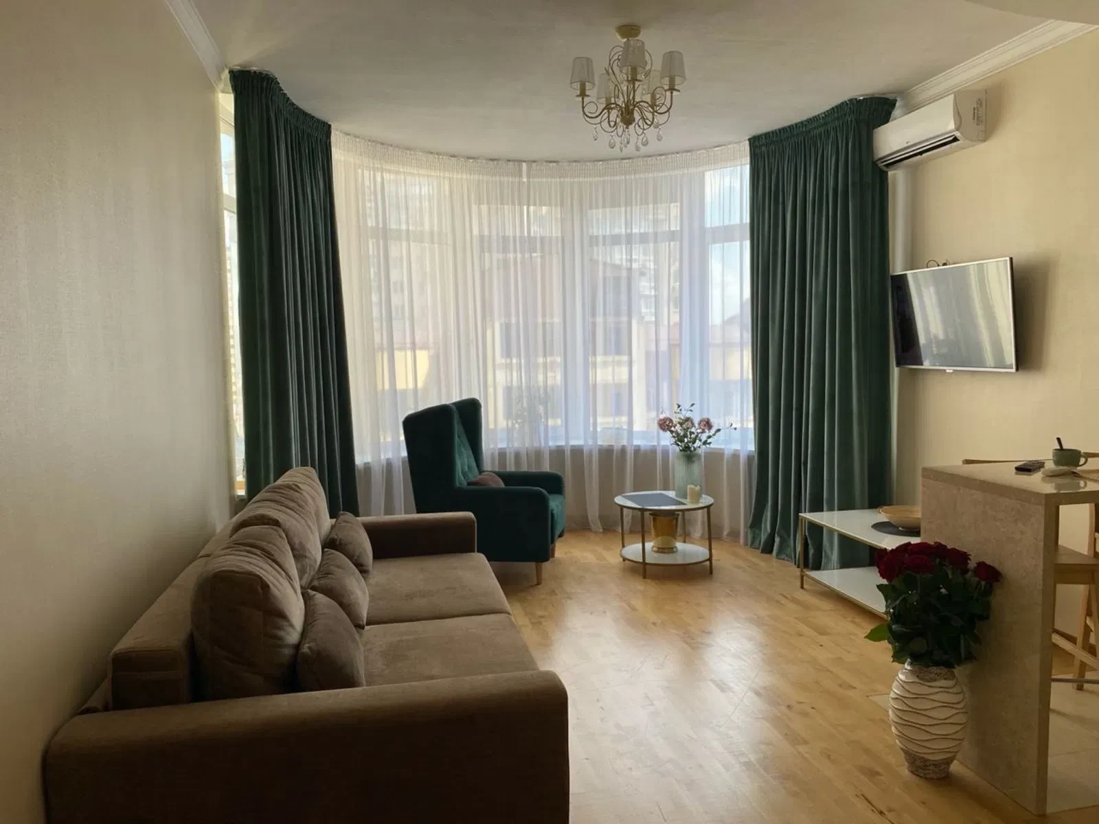 2-комнатная квартира, Шевченковский: кухня-студия 24 м², укрытие, паркинг - фото 3