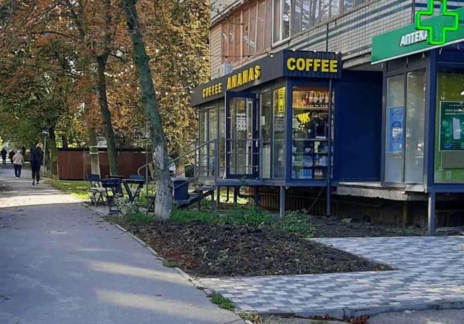 2-кімнатна квартира, Київ: кухня 9 м², цегляні стіни, фото 5