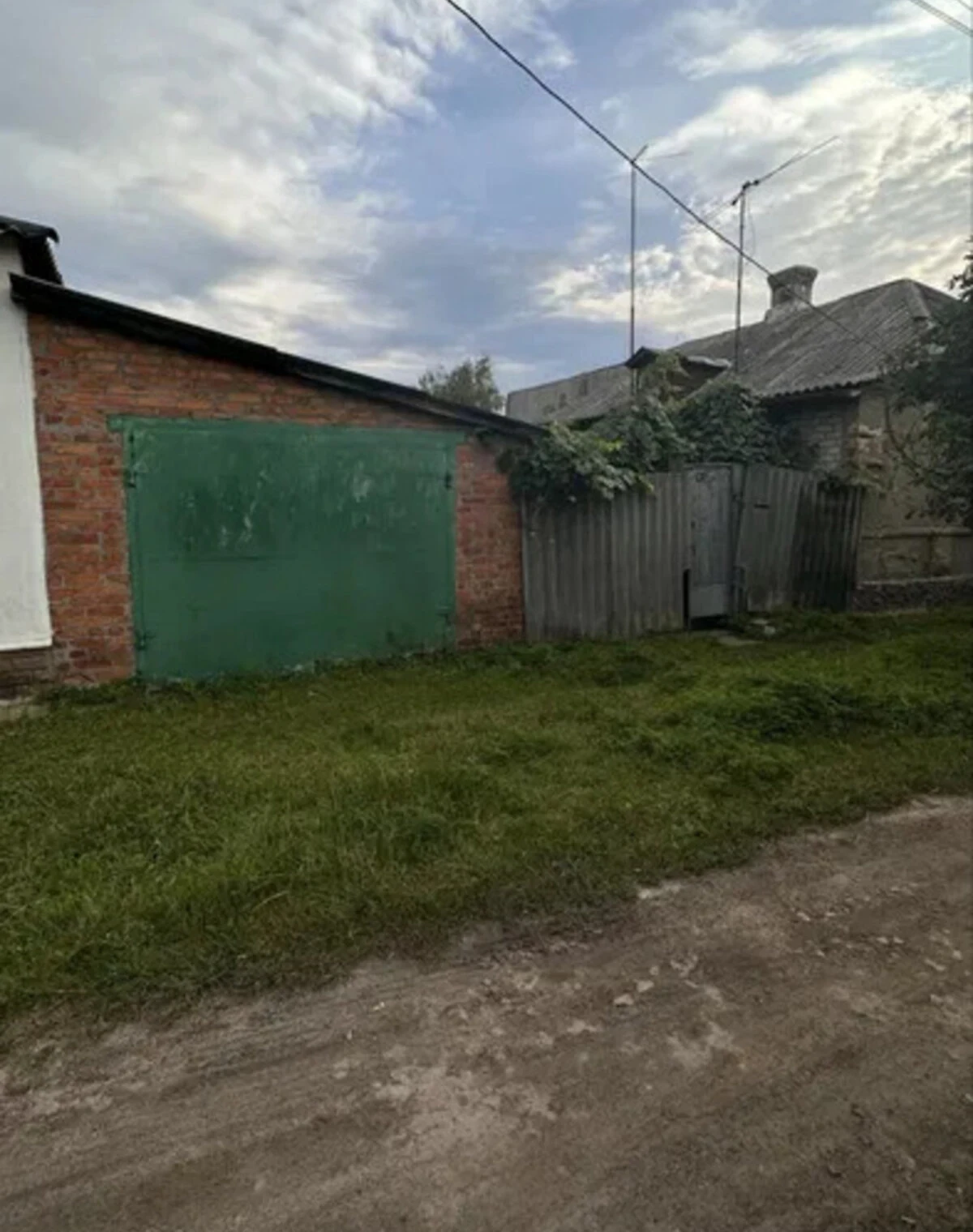 Частина будинку, провулок Будянський: свердловина, сад, сарай - фото 2