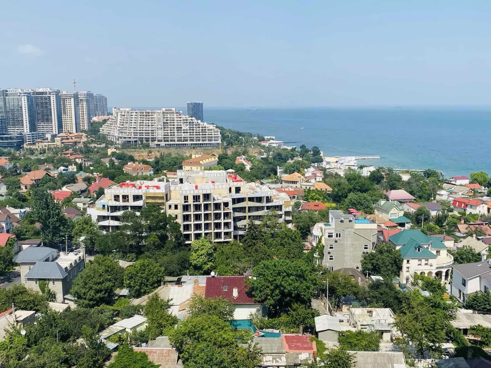 2-кімнатна квартира у ЖК 27 Жемчужина: вид на море, оренда до літа - фото 1