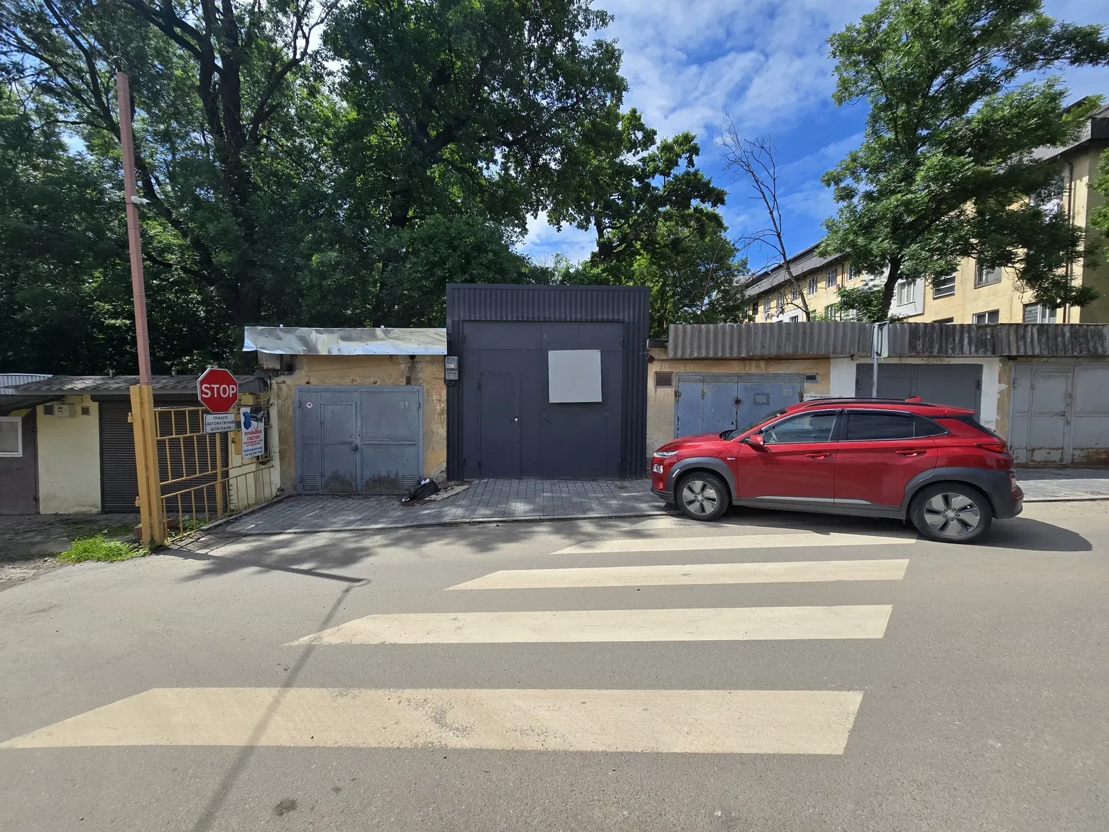 Гараж, Сихівський: під сервіс, утеплений мінватою, бетонована яма