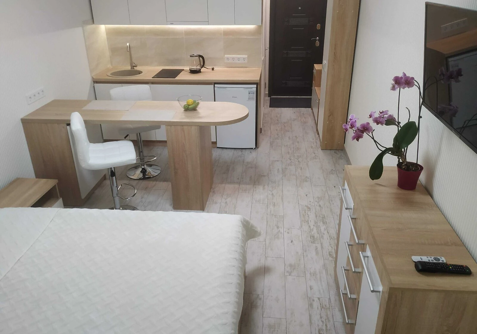 1-кімнатна квартира, Караваєві Дачі: кухня-студія, резервне живлення, фото 5