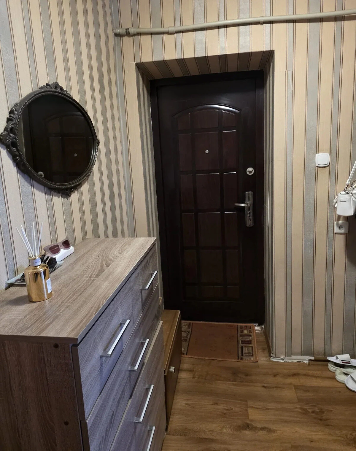 3-кімнатна квартира, Нововолинськ: цегляні стіни, централізоване опалення, фото 4
