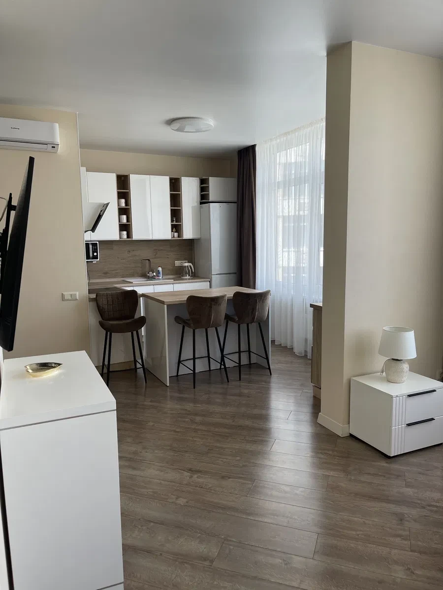 2-комнатная квартира в ЖК 32 перлина: евроремонт, паркинг - фото 1
