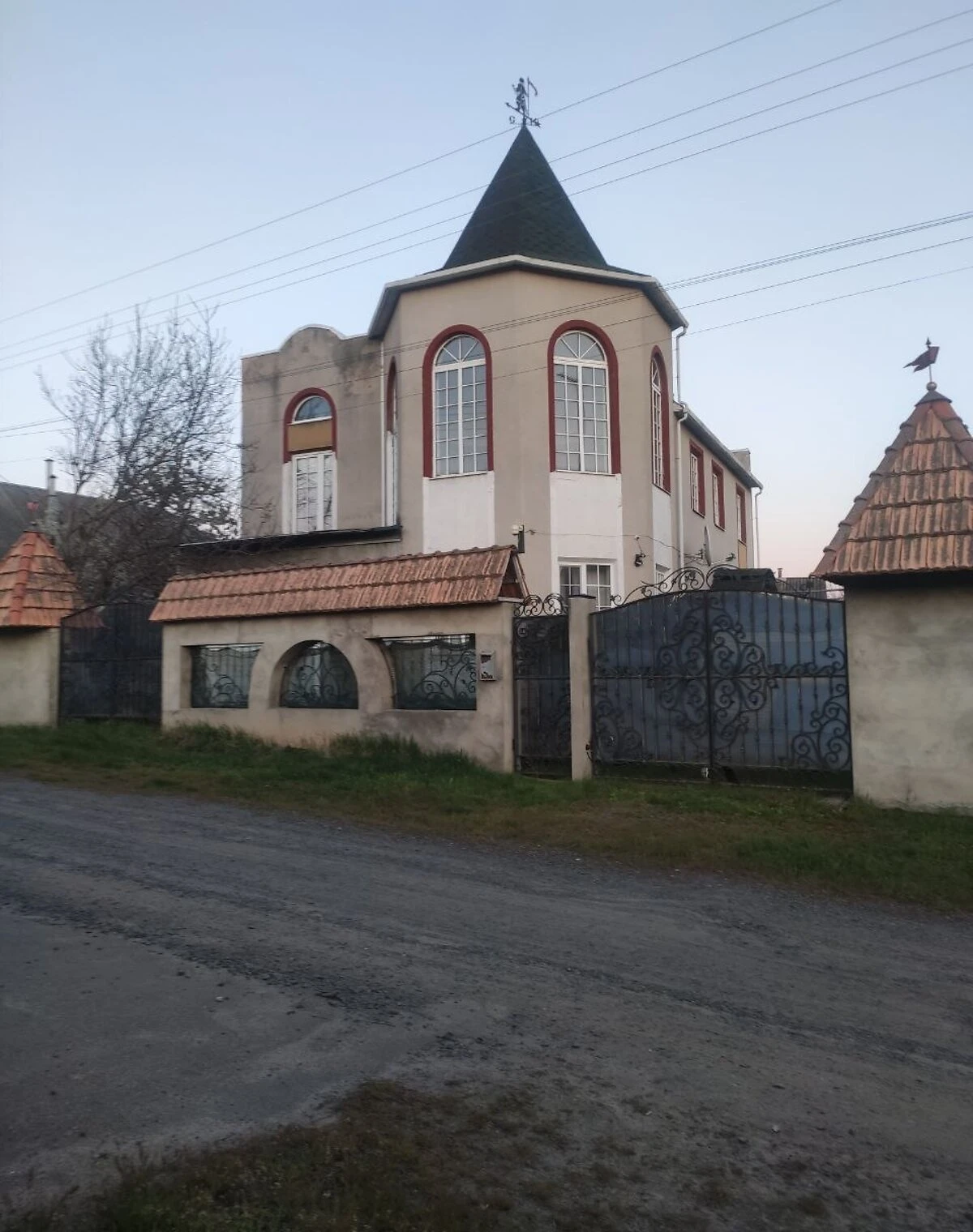 Будинок, Ватутіне: вода й опалення без світла, гараж, сад - фото 1