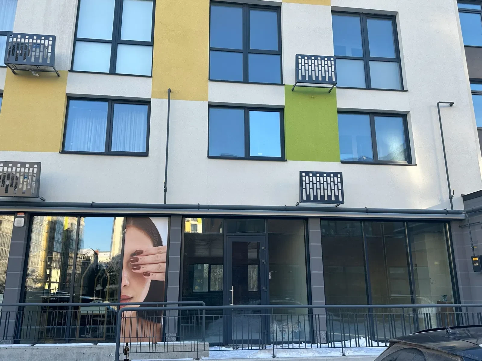 Приміщення у ЖК Софіївка: фасадне, панорамні вікна, підземний паркінг